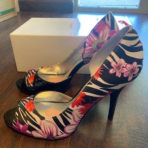 New in box Paris Hilton heels
